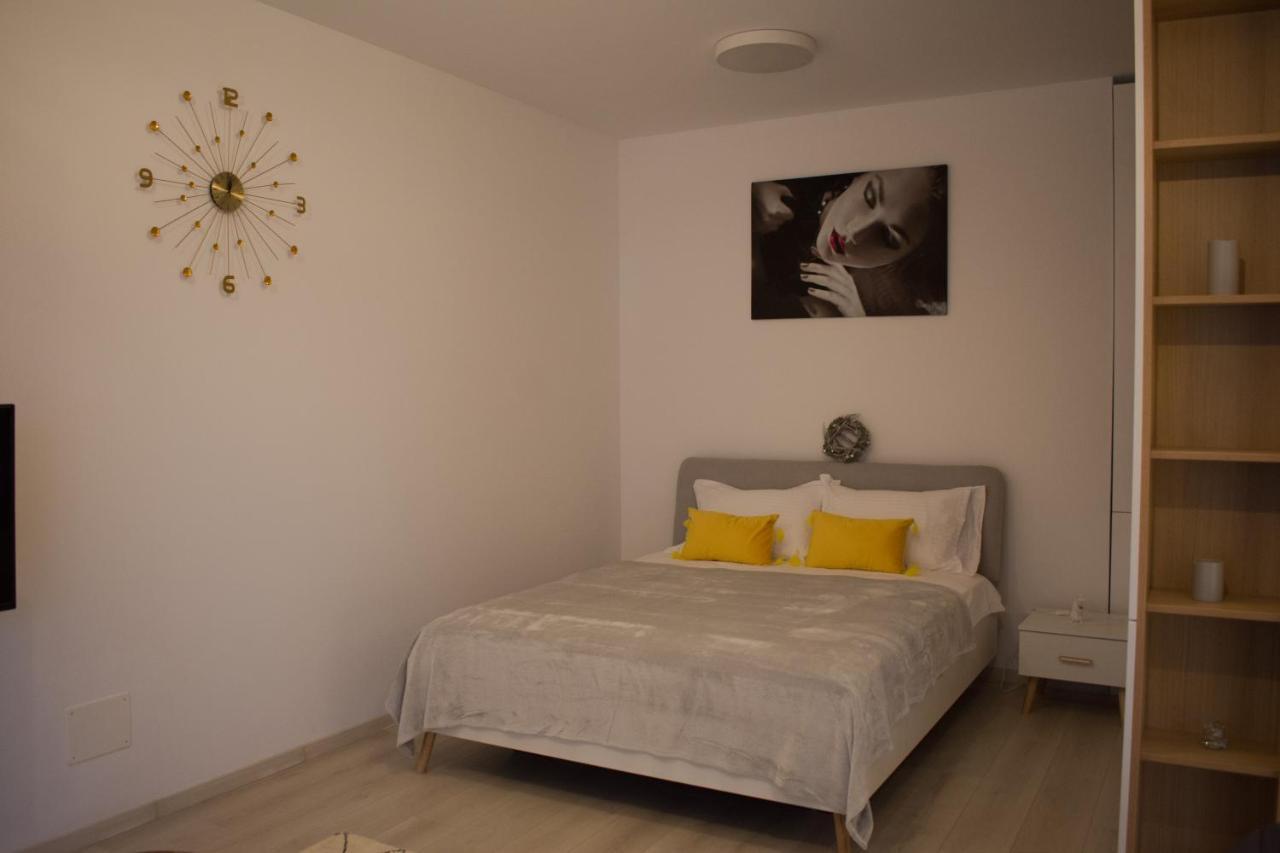 Gio Home C13 Bukarest Exteriör bild